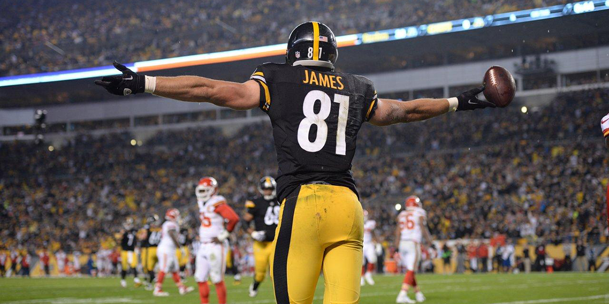 Pittsburgh Steelers tight end Jesse James