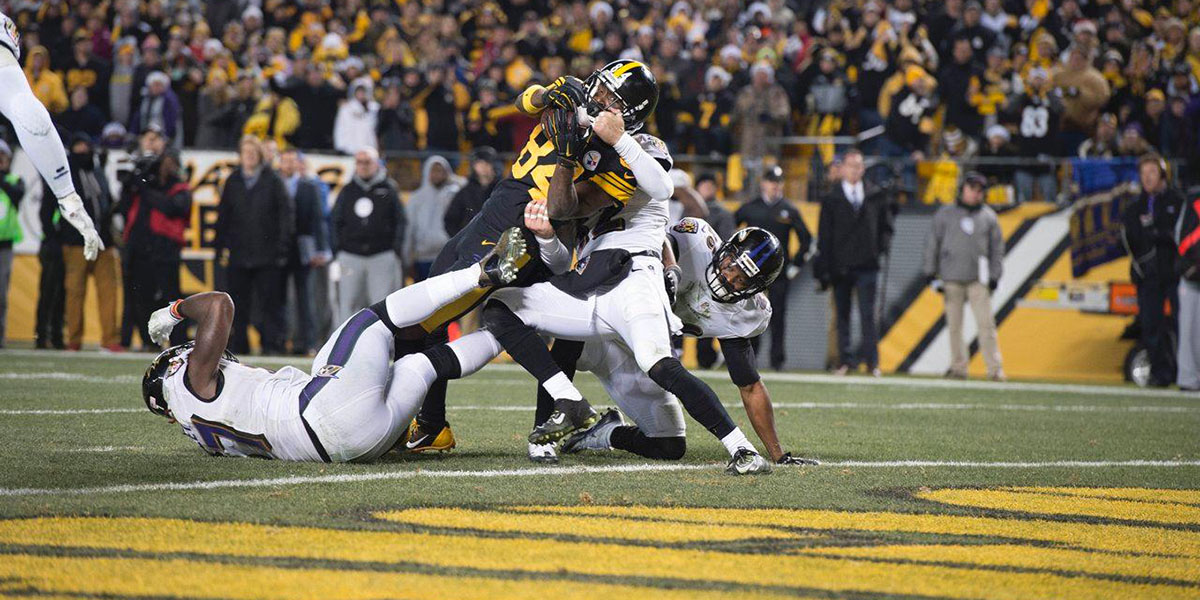 Pittsburgh Steelers WR Antonio Brown before an NFL game