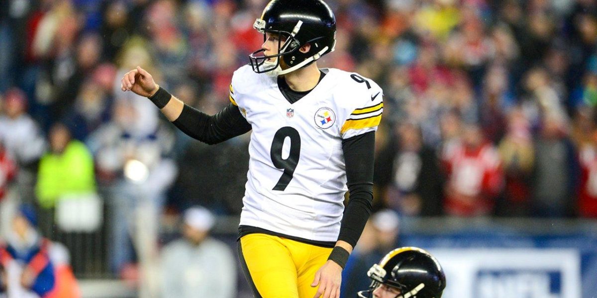 Chris Boswell kicks a Steelers field goal