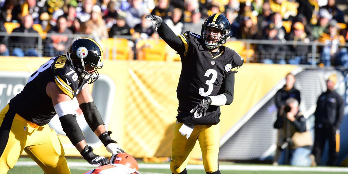 Steelers backup QB Landry Jones warms up against Patriots