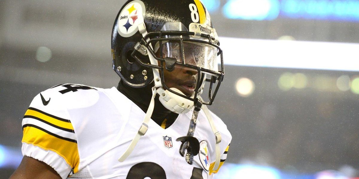 Pittsburgh Steelers WR Antonio Brown before an NFL game