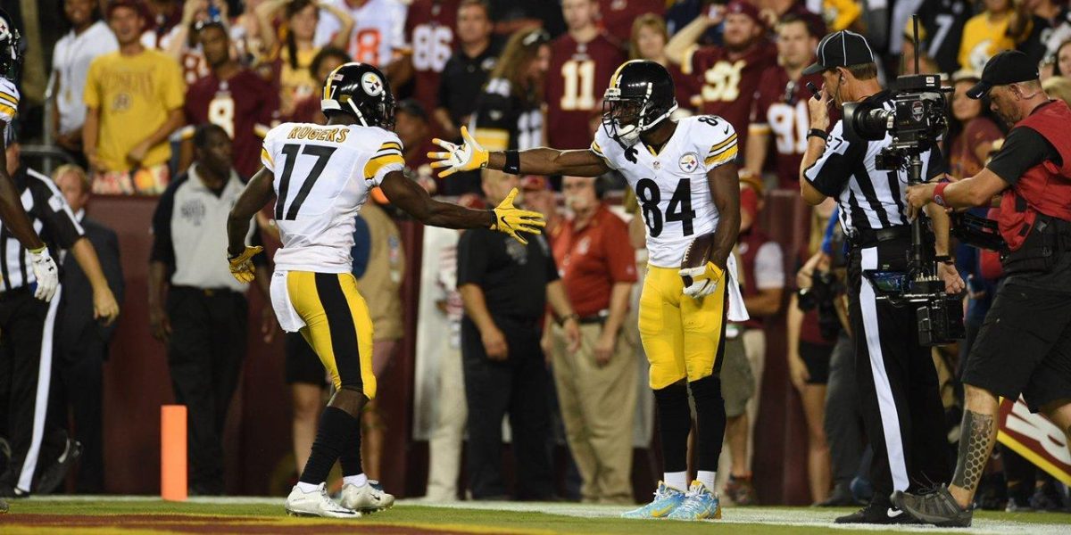 Steelers WRs Antonio Brown and Eli Rogers celebrate following a touchdown