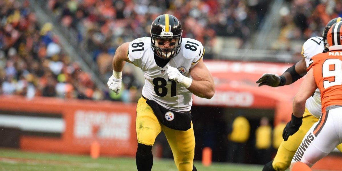 Pittsburgh Steelers tight end Jesse James