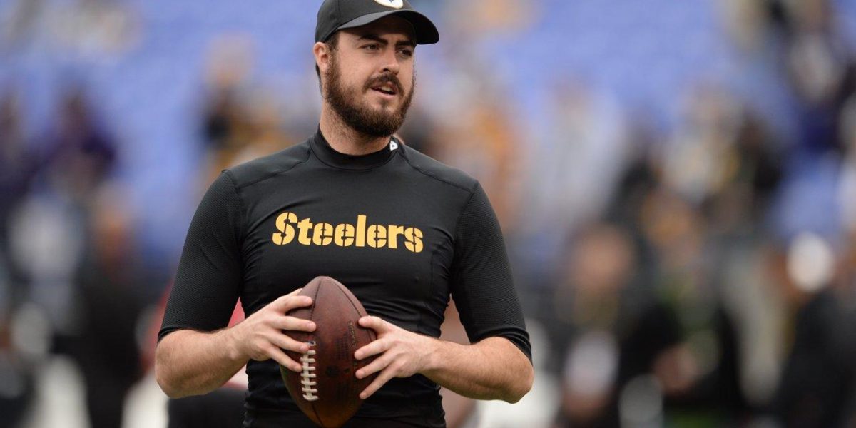 Steelers backup QB Landry Jones warms up against Patriots