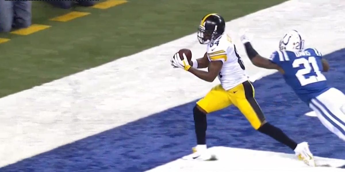 Steelers wide receiver Antonio Brown makes a big catch