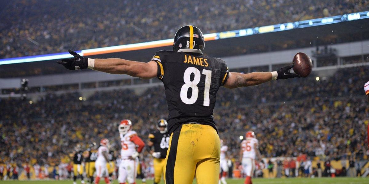 Pittsburgh Steelers tight end Jesse James