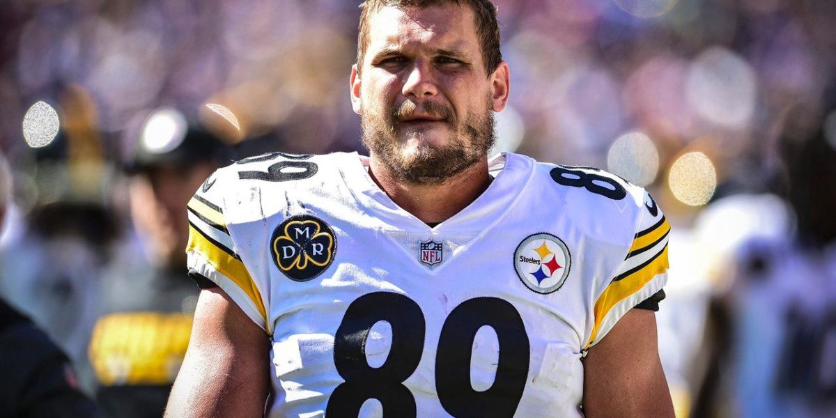 Pittsburgh Steelers TE Vance McDonald