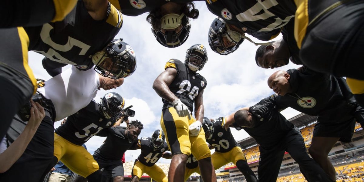 Pittsburgh Steelers LB TJ Watt and the defense