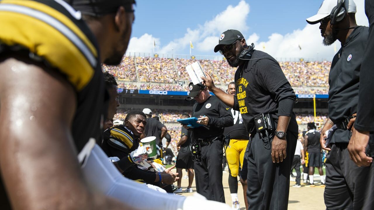 Pittsburgh Steelers head coach Mike Tomlin