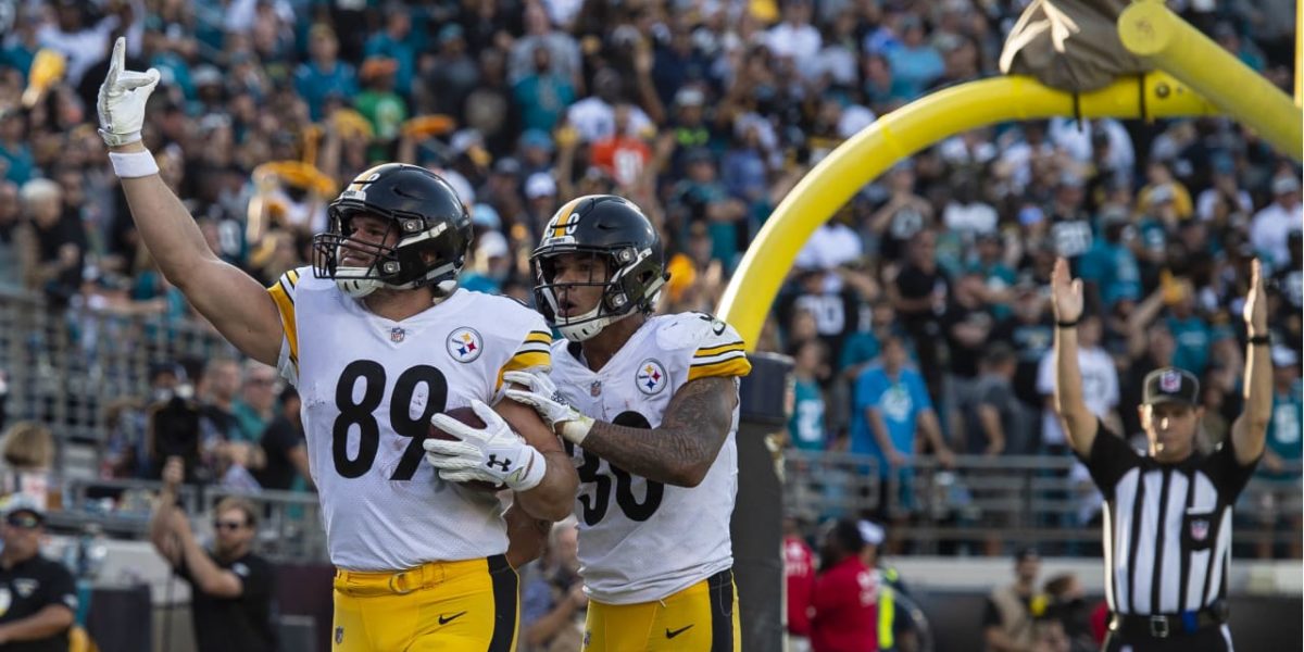 Pittsburgh Steelers TE Vance McDonald