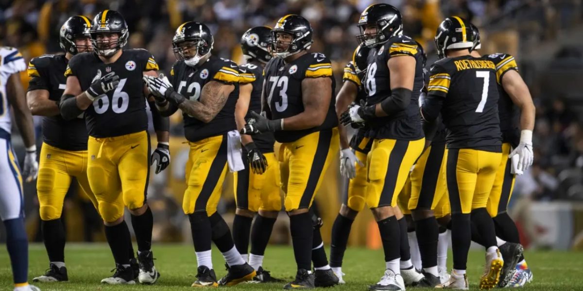 The Pittsburgh Steelers offensive line prepares for the snap against the Los Angeles Chargers at Heinz Field (Dec. 02, 2018 - Karl Roser/Pittsburgh Steelers)