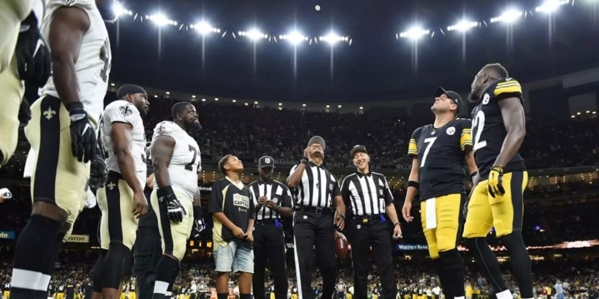 Steelers quarterback Ben Roethlisberger watches the coin toss before the Week 3 preseason game against the Saints (2016)