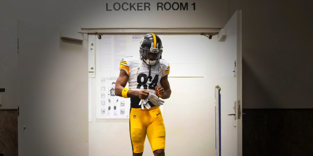 Steelers receiver Antonio Brown exits the locker room ahead of the game against the New Orleans Saints alone