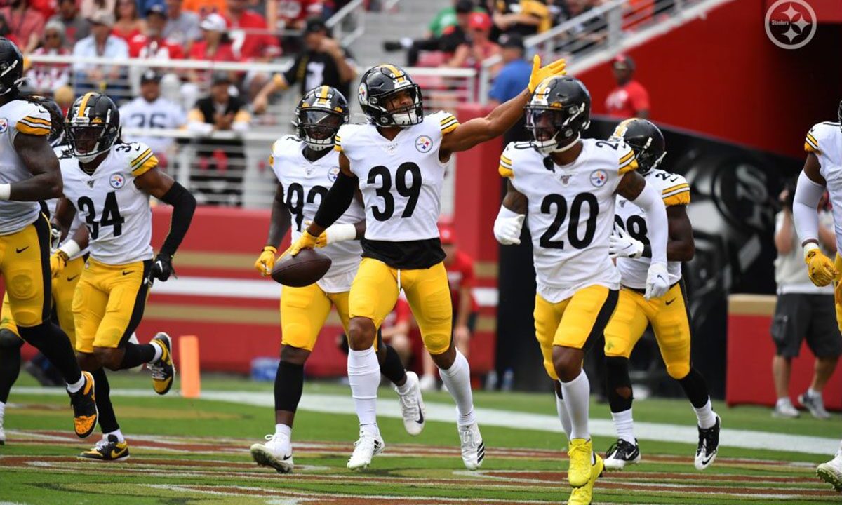 Pittsburgh Steelers safety Minkah Fitzpatrick (39) celebrates an interception against the San Francisco 49ers