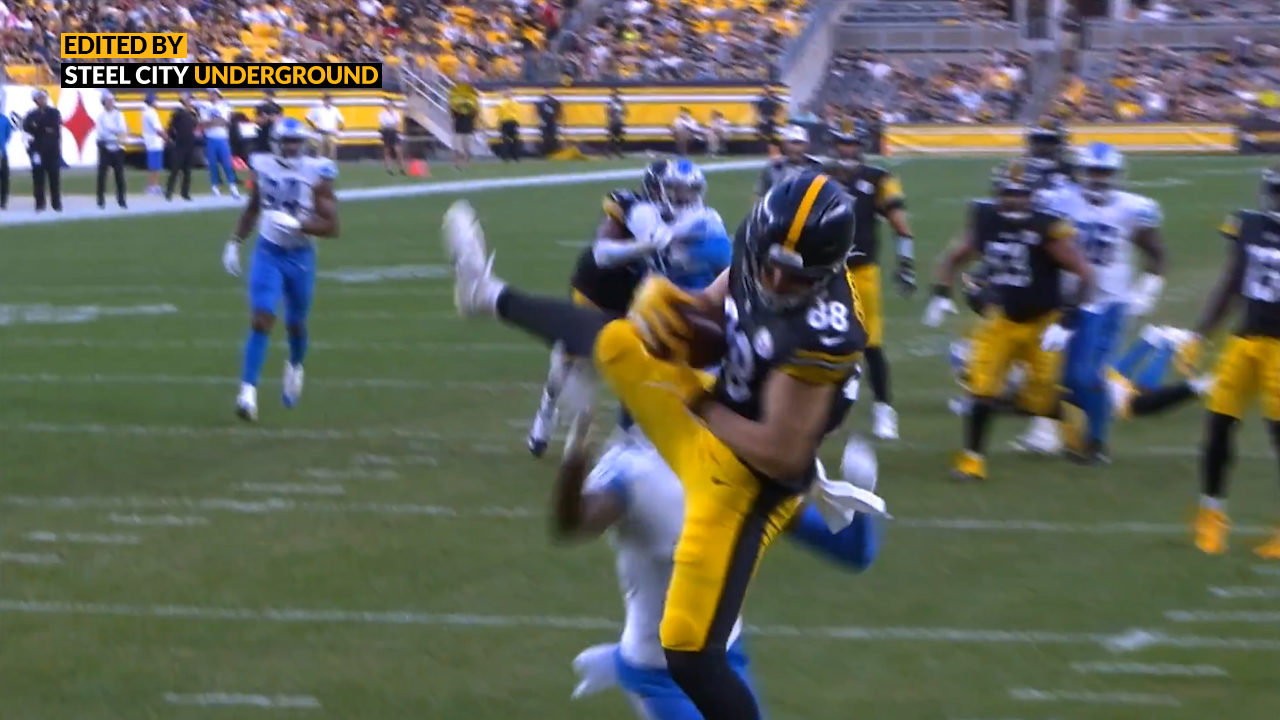 Watch: Roethlisberger pump-fakes Lions, cameraman for Freiermuth TD