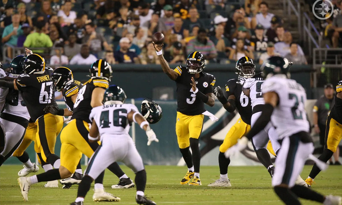 Dwayne Haskins of the Pittsburgh Steelers vs Eagles