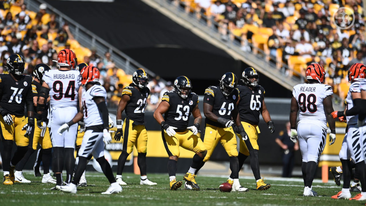 Kendrick Green (53) of the Pittsburgh Steelers