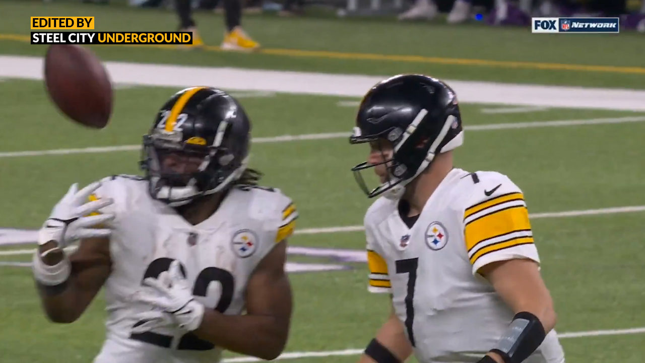 Watch: Crazy snap turned into Big Ben pass epitomizes Steelers' performance against Vikings