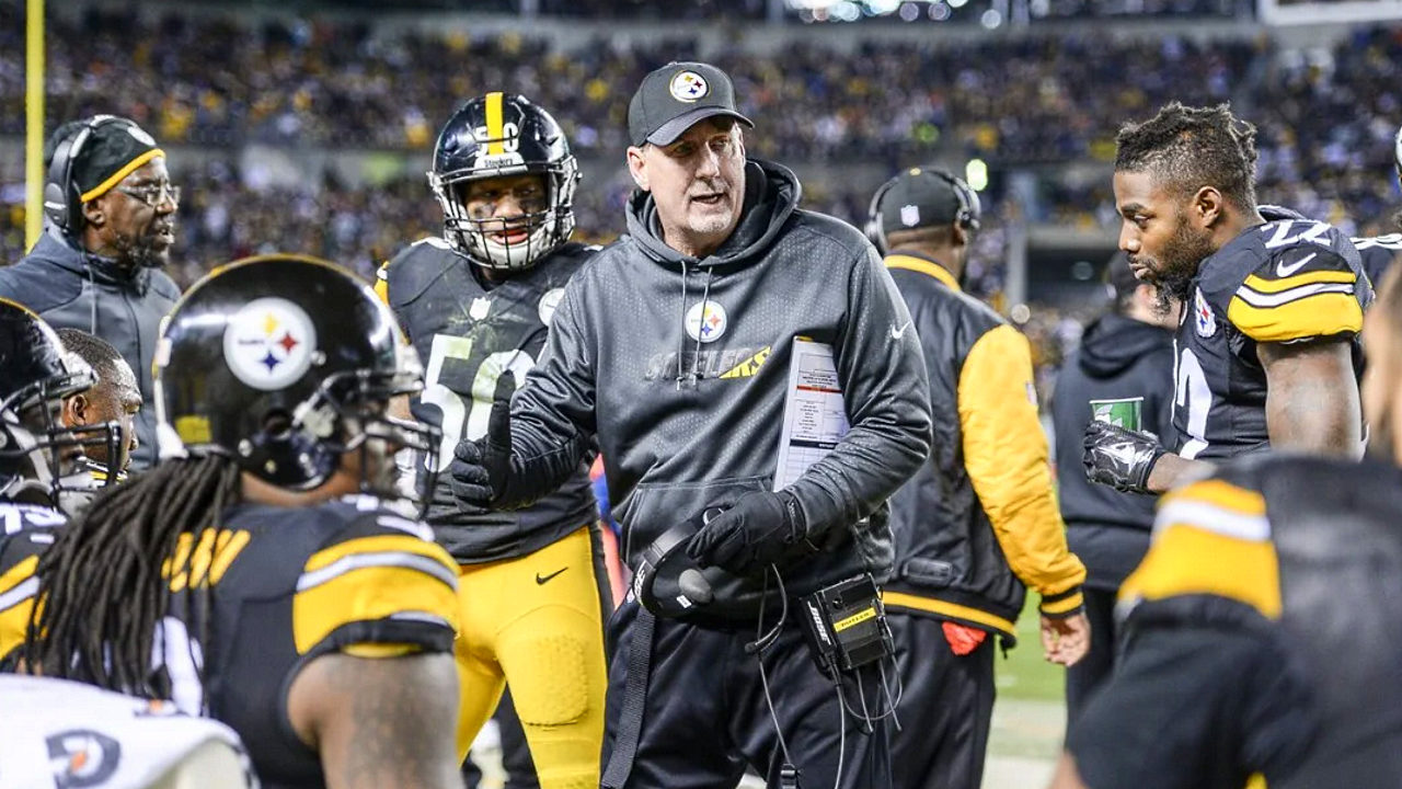 Pittsburgh Steelers defensive coordinator Keith Butler (2015)