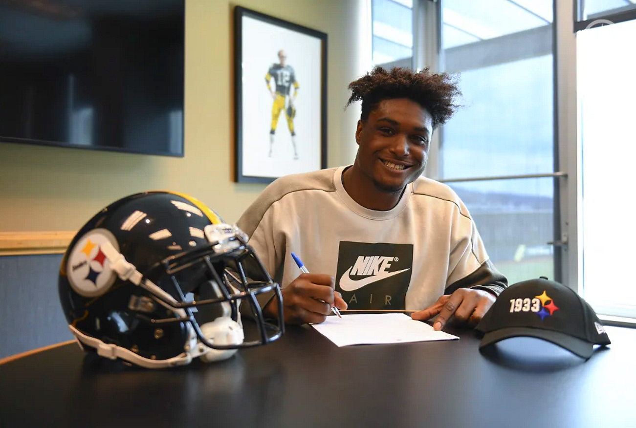 The Steelers' latest free agent signings likely not their last Steel