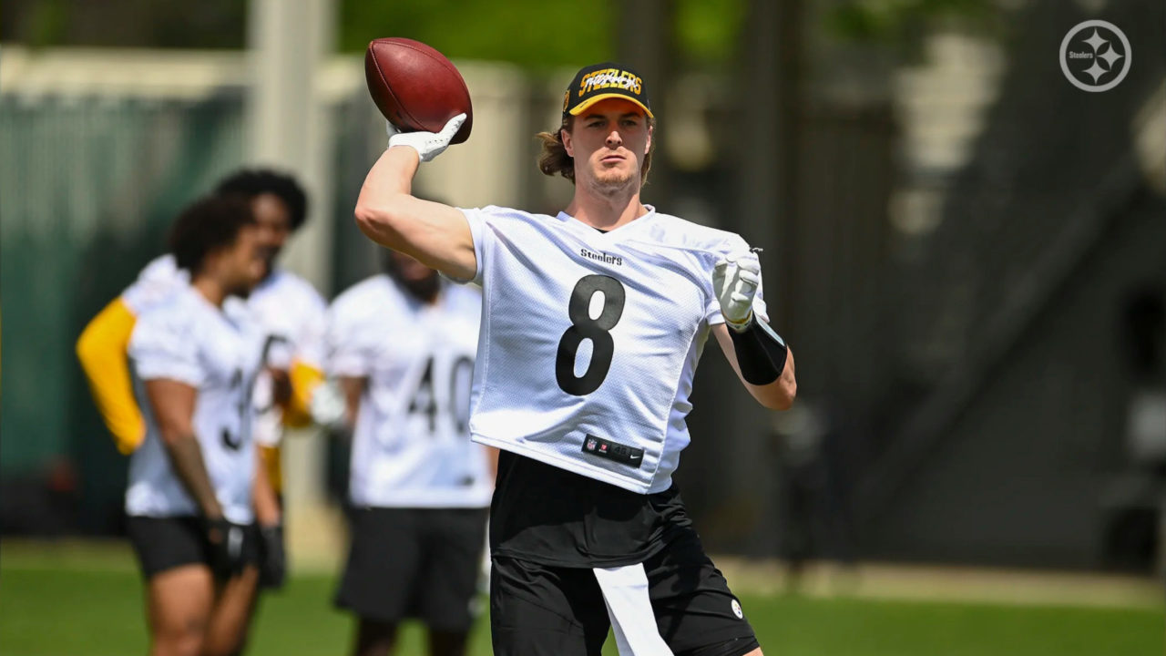 Pittsburgh Steelers QB Kenny