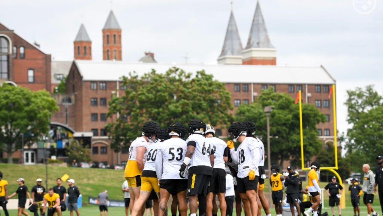 Steelers offense at training camp day one 2022