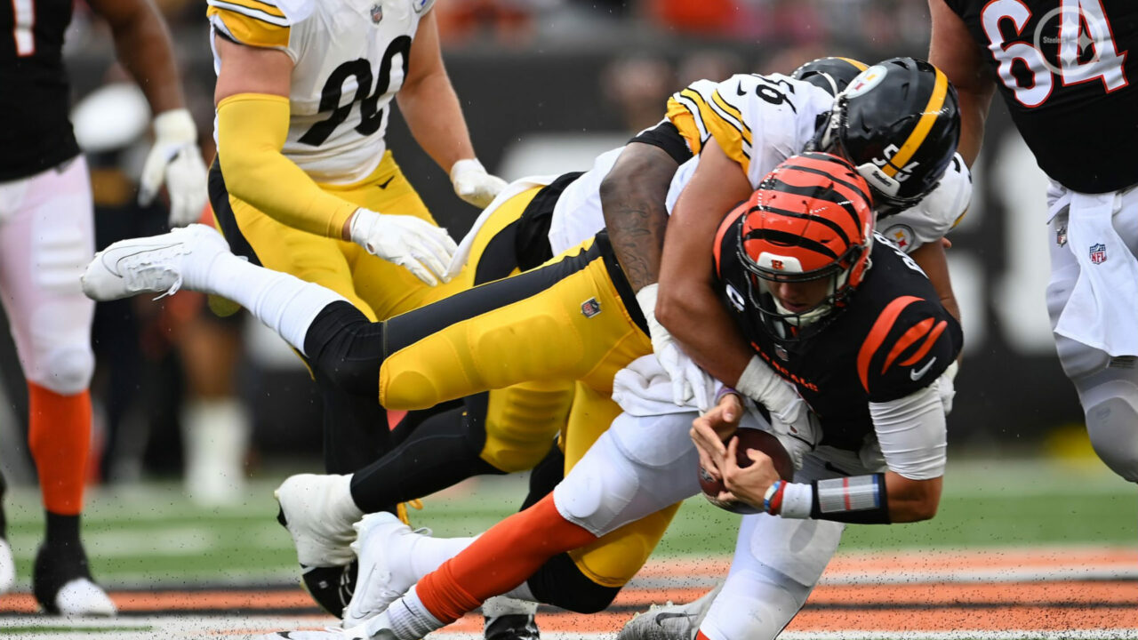 Alex Highsmith (56) of the Steelers sacks Joe Burrow (Bengals)