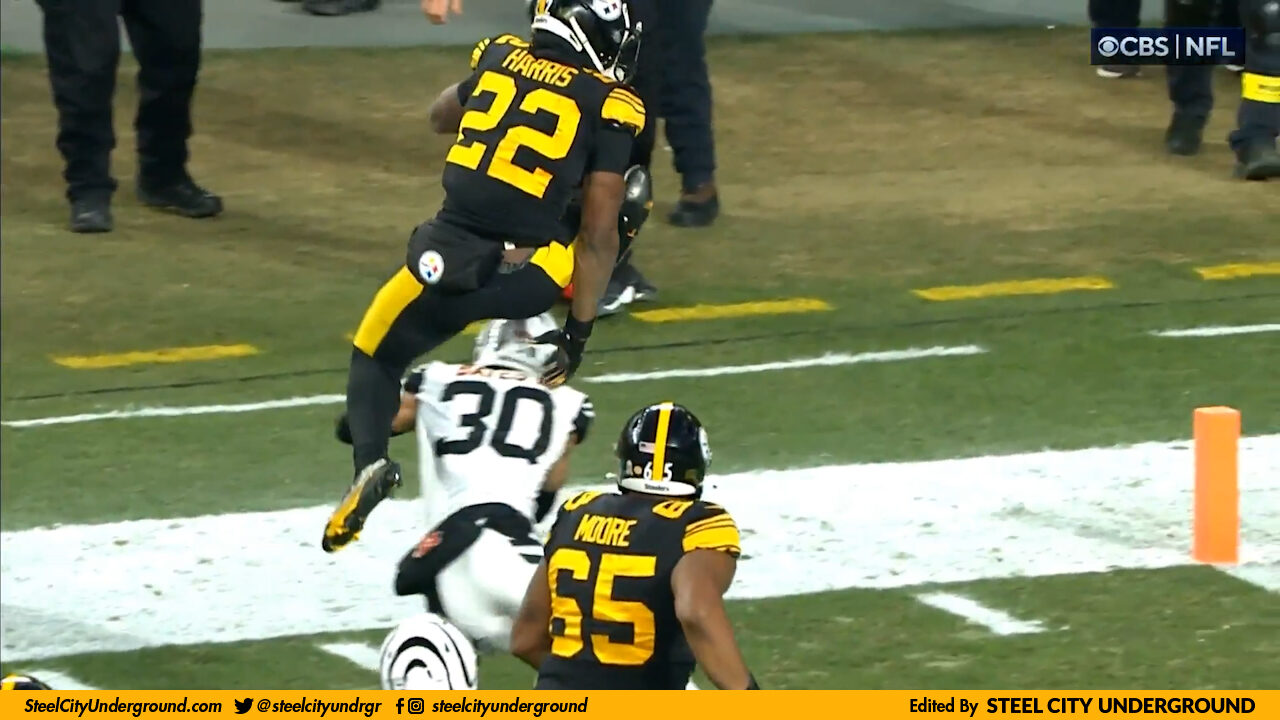 Watch: Harris goes airborne for Steelers' longest TD run of the season