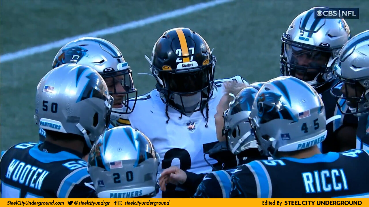 Pittsburgh Steelers S Marcus Allen in Panthers huddle