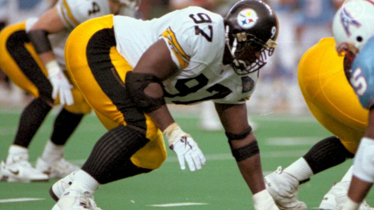 Ray Seals of the Pittsburgh Steelers