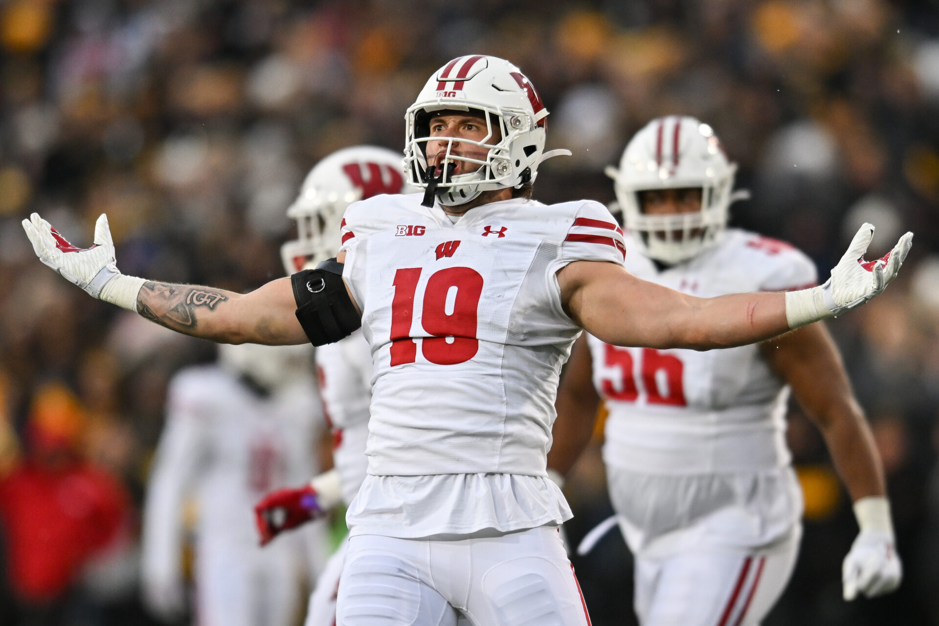 Steelers unite Herbig brothers, add depth at CB and OL Steel City