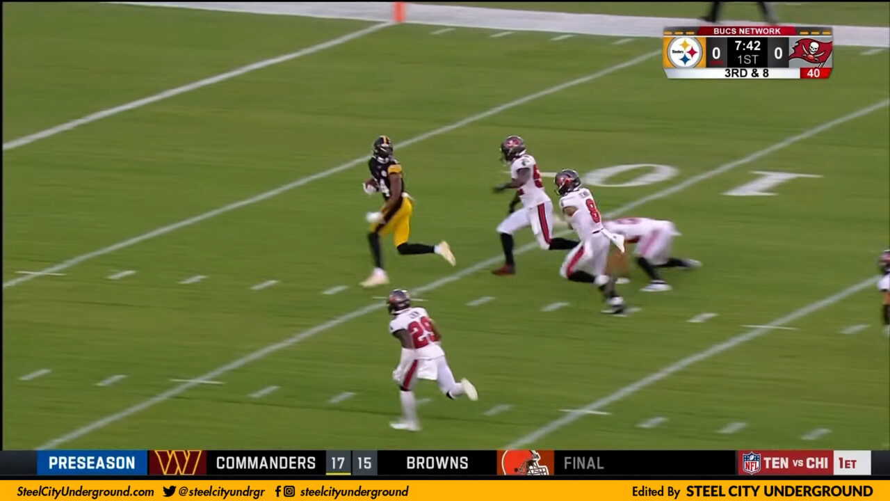 Watch: Pickett hits Pickens in-stride for preseason touchdown