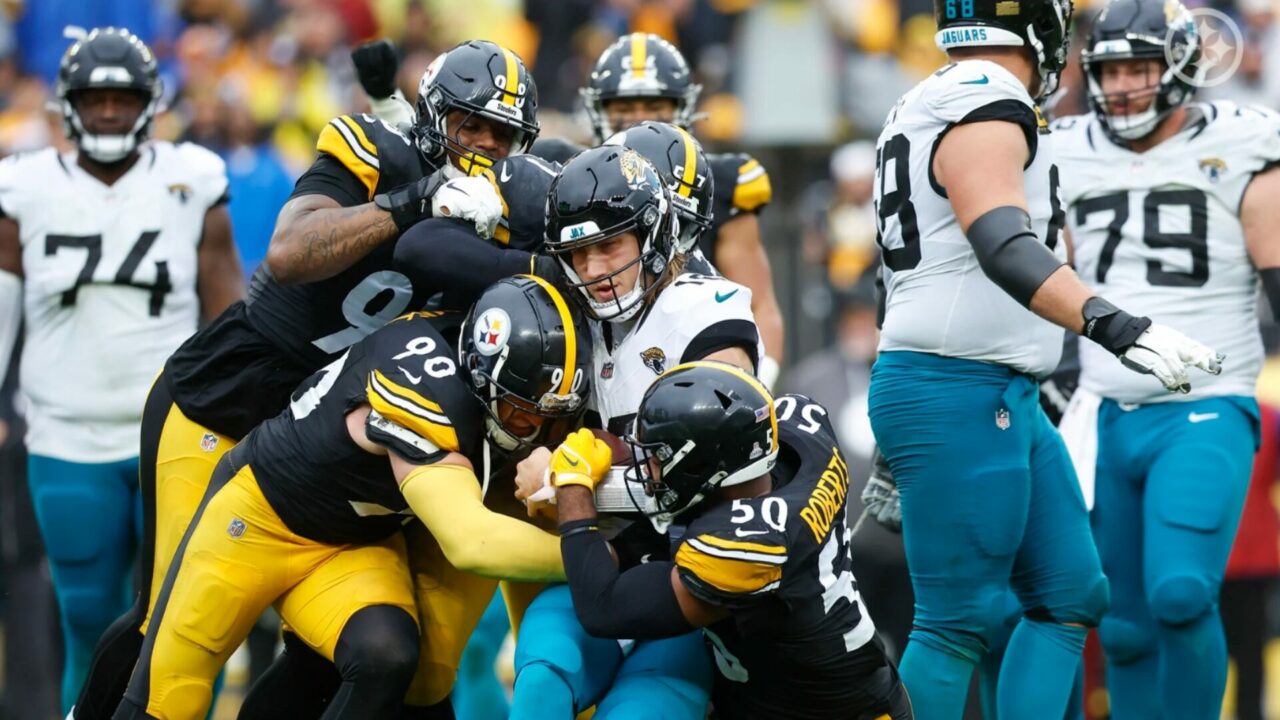 Elandon Roberts (50) and T.J. Watt (90) of the Pittsburgh Steelers