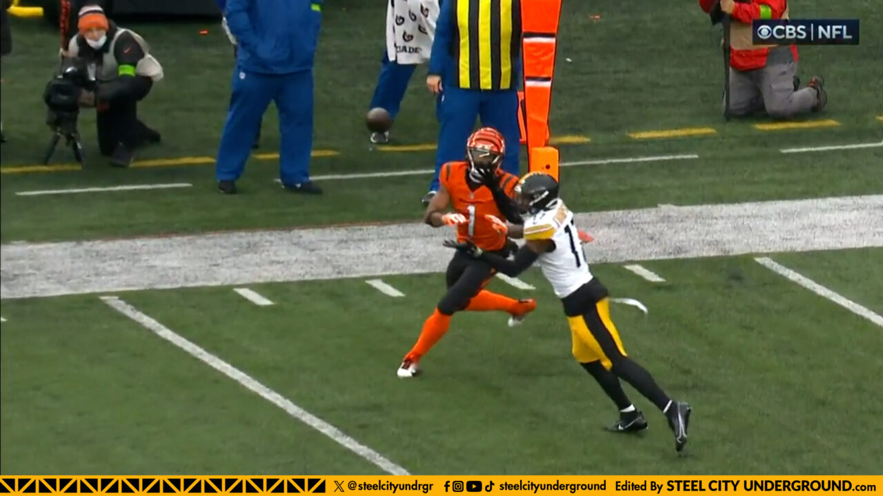 Watch: Steelers' Thompson snatches career-first INT