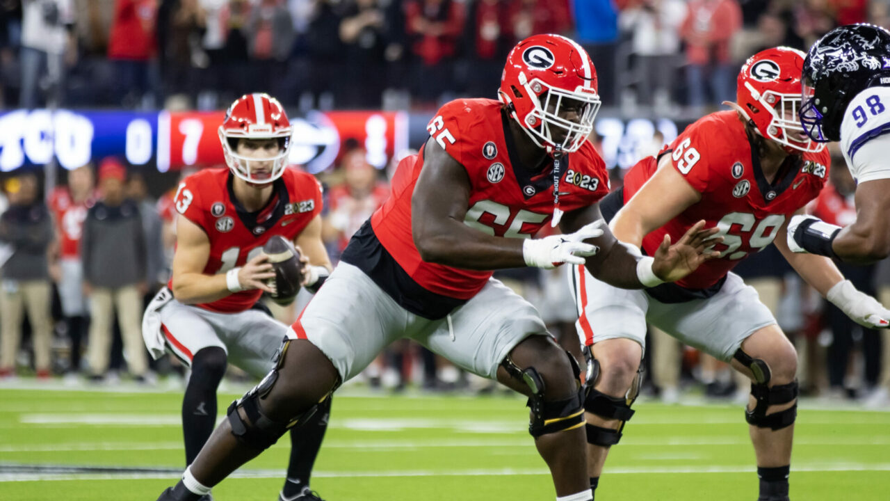 Georgia Bulldogs offensive lineman Amarius Mims