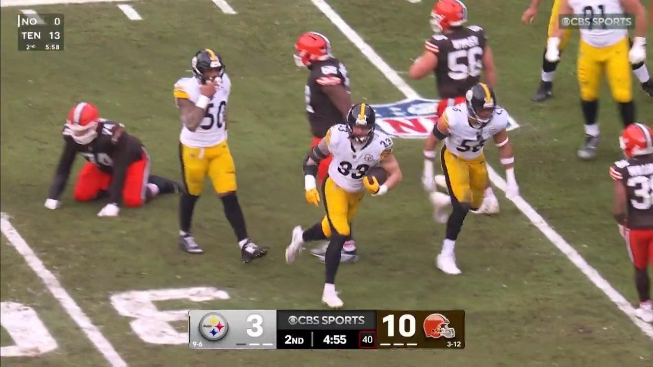 Pittsburgh Steelers LB Jack Sawyer