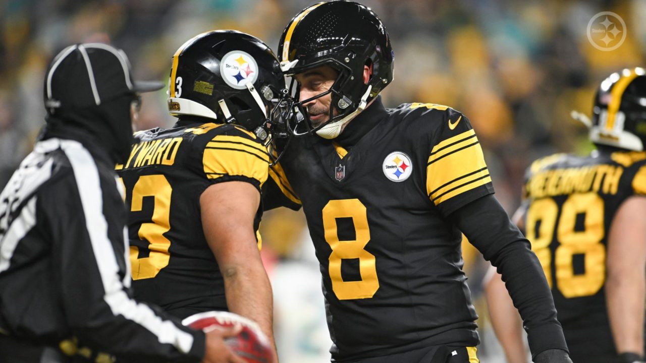 Pittsburgh Steelers QB Aaron Rodgers and TE Connor Heyward