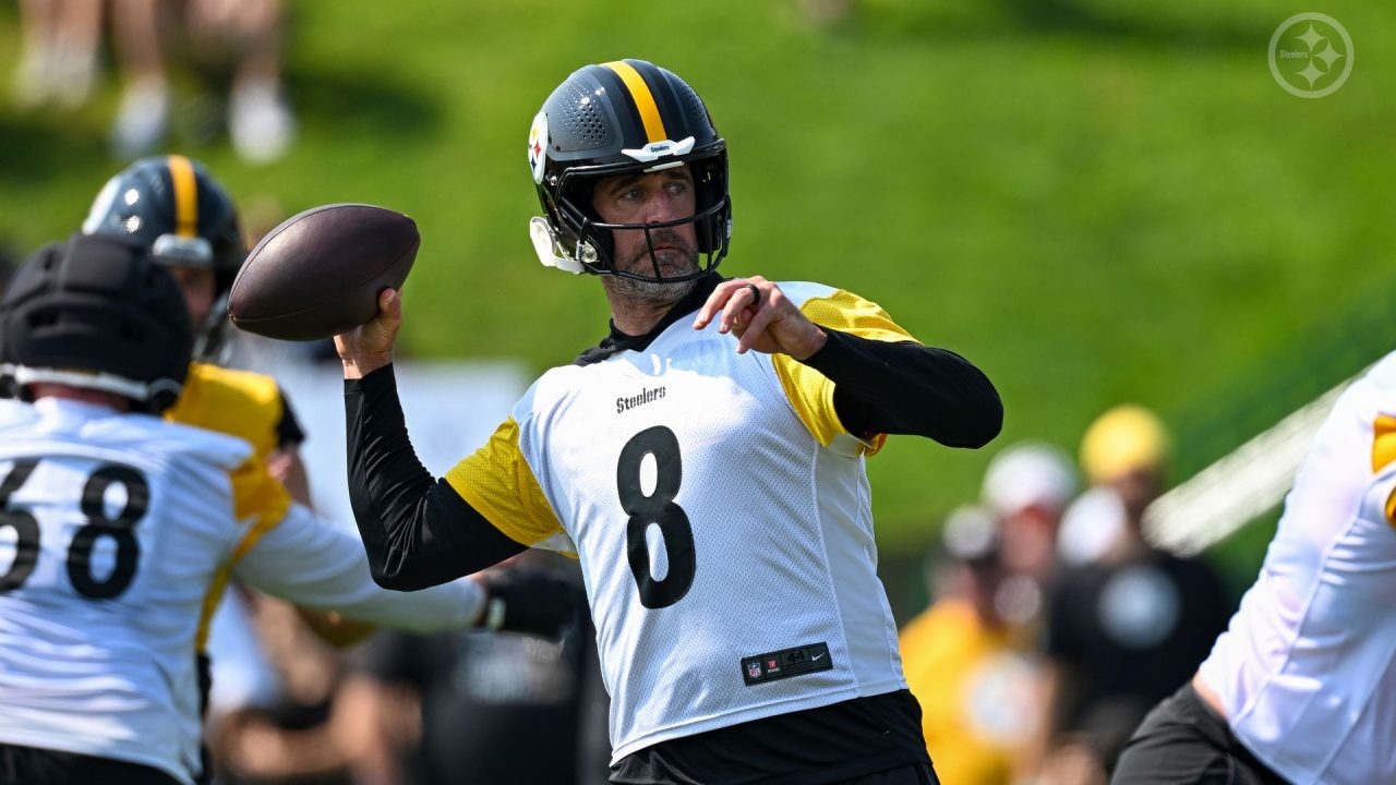 Pittsburgh Steelers QB Aaron Rodgers