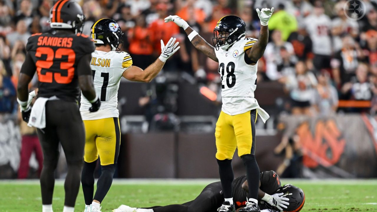 Pittsburgh Steelers S Robert Spears-Jennings